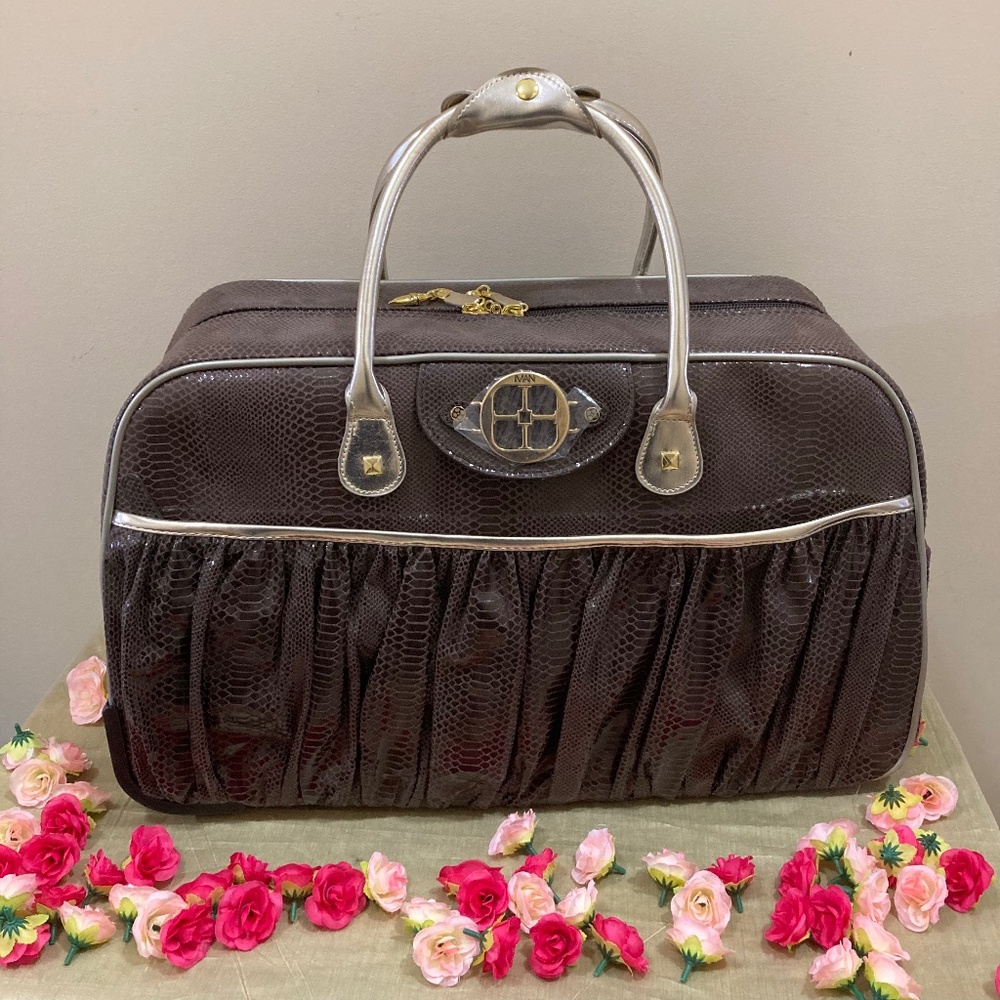 NWT - IMAN Rolling Carry On Bag Luggage